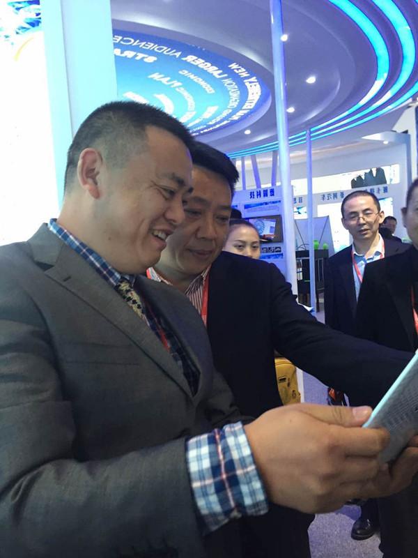 欧洲杯滚球包装参加第十二届中国重庆高科技博览会和第八届中国国际双重用途技术交易会
